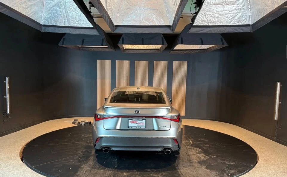 2020 Lexus IS 3rd Gen - Image 4 of 10
