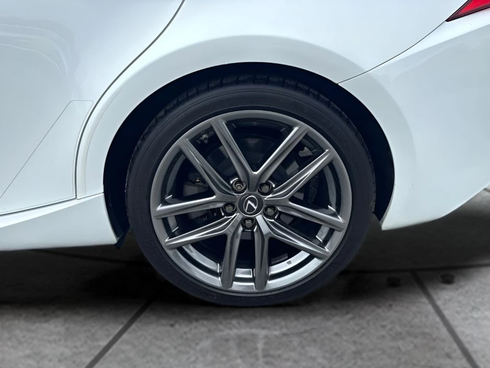 2020 Lexus IS 3rd Gen - Image 24 of 25