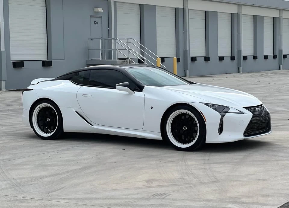2020 Lexus LC - Image 5 of 17
