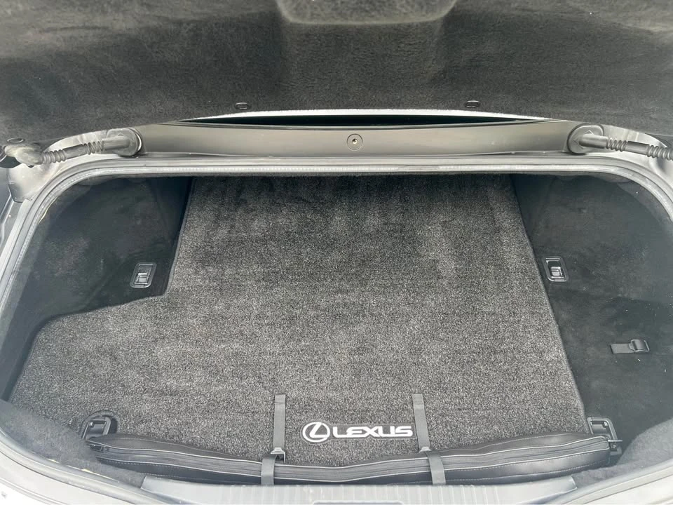 2020 Lexus LC - Image 14 of 17