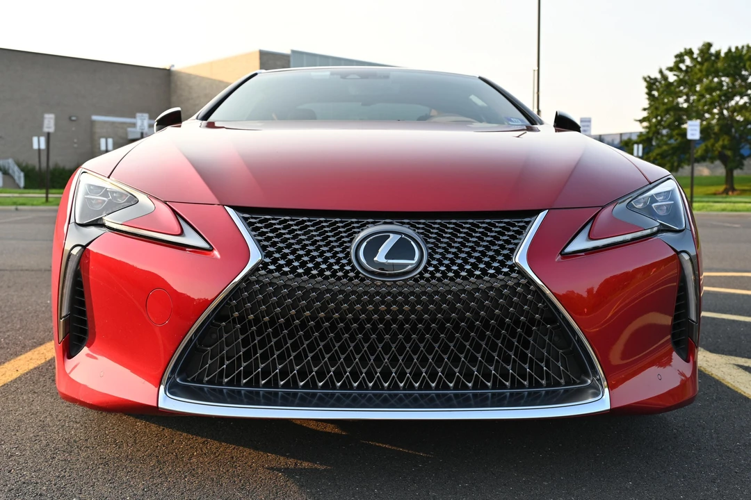 2020 Lexus LC - Image 2 of 31