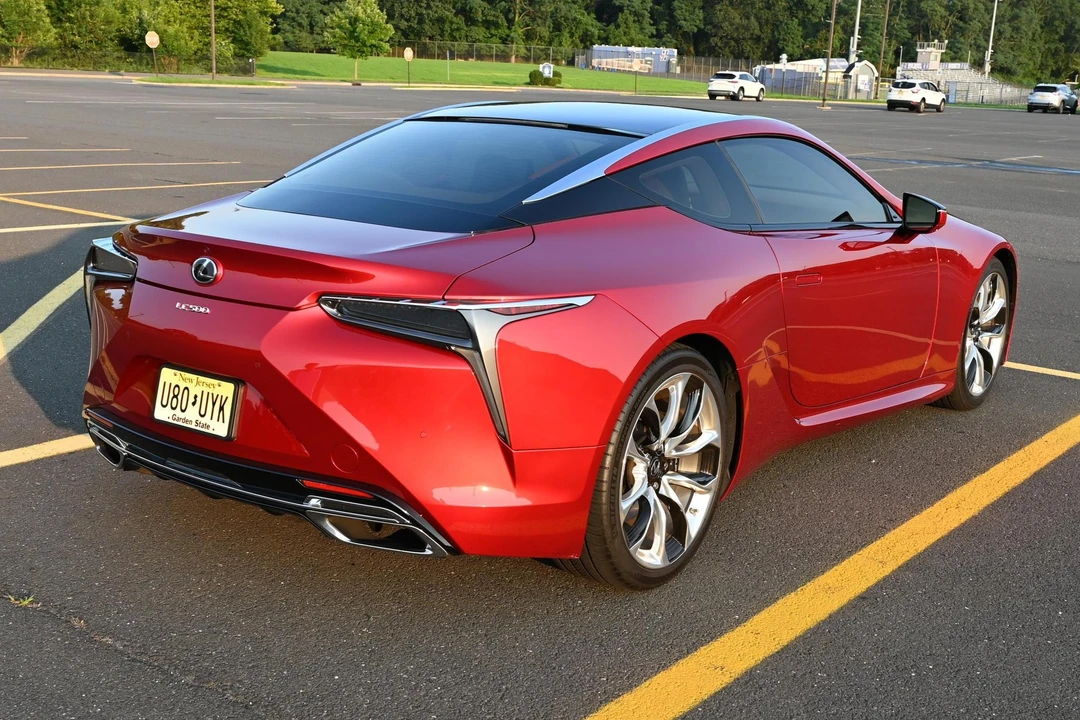 2020 Lexus LC - Image 4 of 31