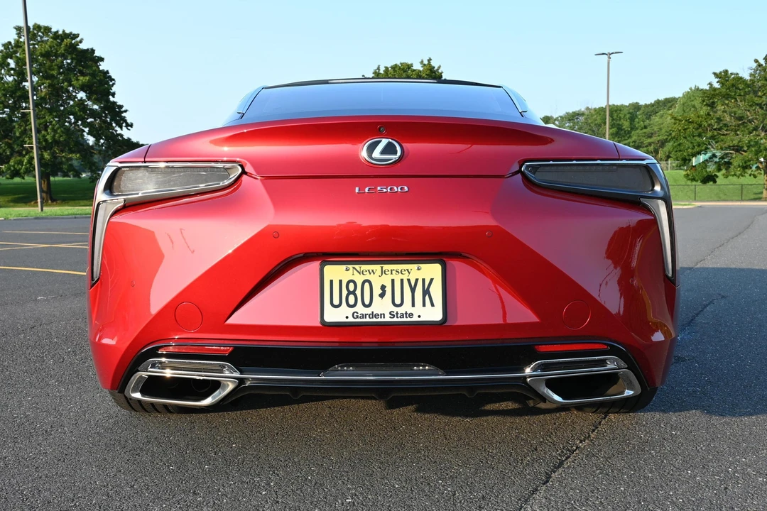 2020 Lexus LC - Image 5 of 31