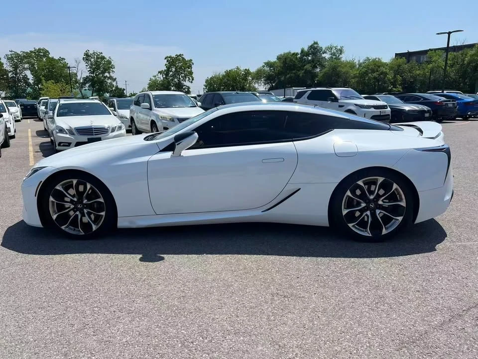 2020 Lexus LC - Image 4 of 9
