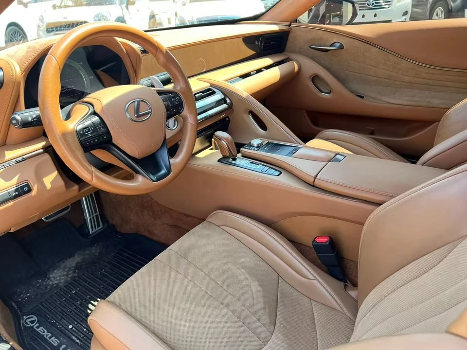 2020 Lexus LC - Image 7 of 9