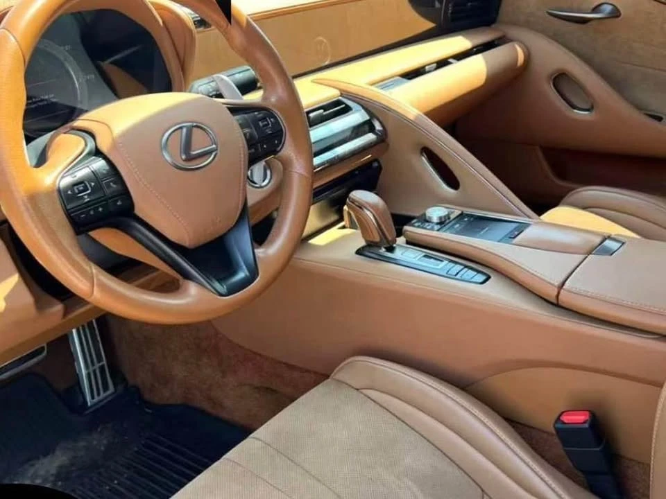 2020 Lexus LC - Image 2 of 4