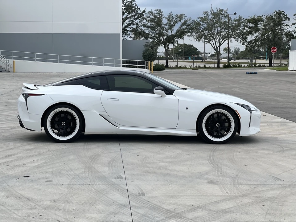 2020 Lexus LC - Image 2 of 21