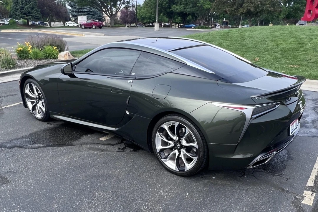 2020 Lexus LC - Image 9 of 31
