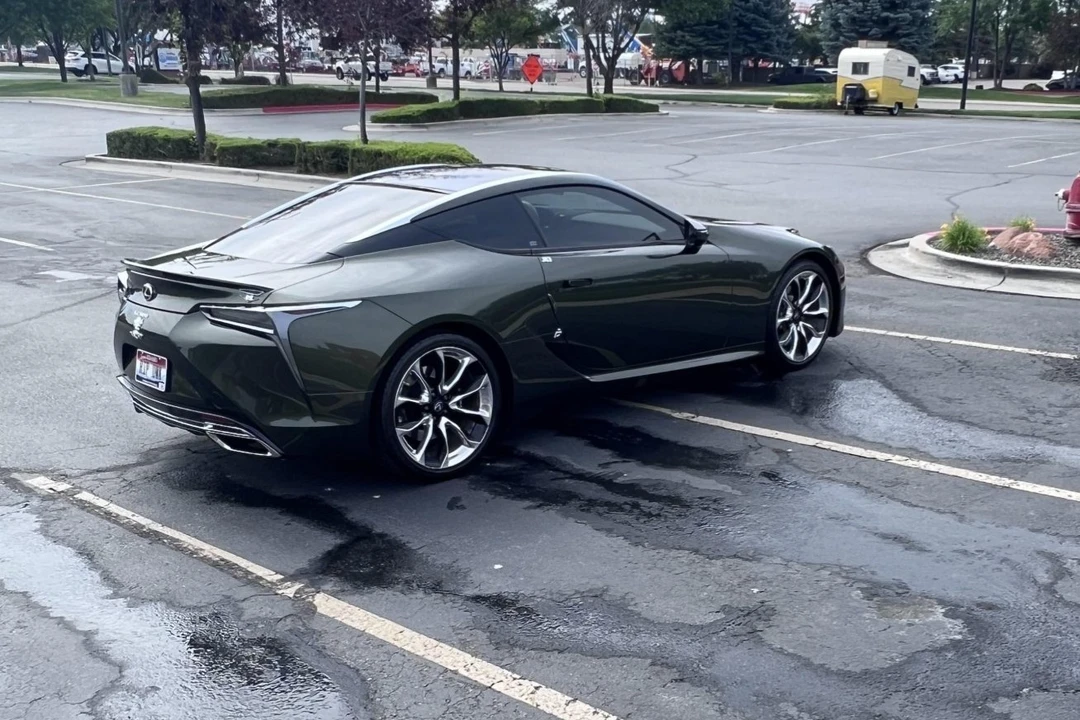 2020 Lexus LC - Image 12 of 31