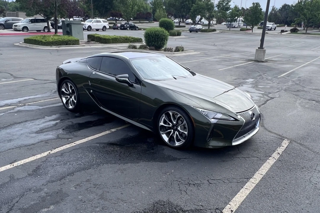 2020 Lexus LC - Image 2 of 31