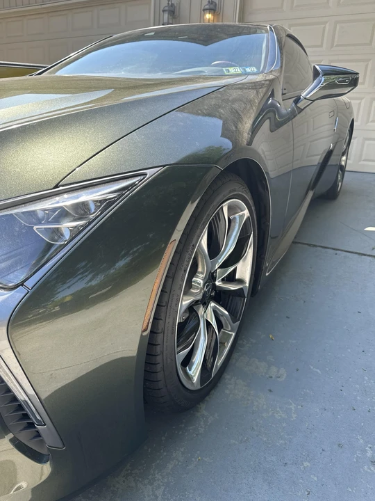 2020 Lexus LC - Image 16 of 31