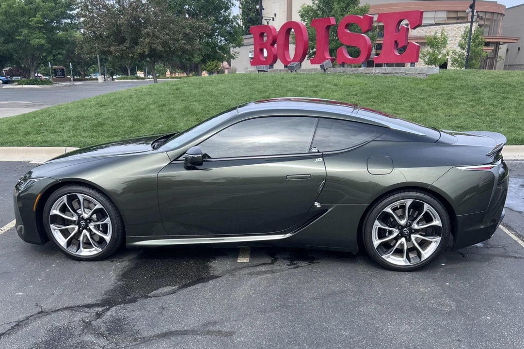 2020 Lexus LC - Image 7 of 31