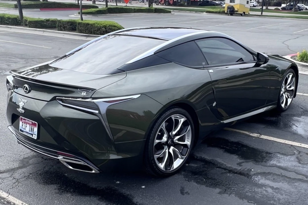 2020 Lexus LC - Image 11 of 31