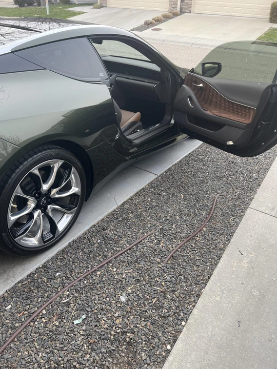 2020 Lexus LC - Image 14 of 31
