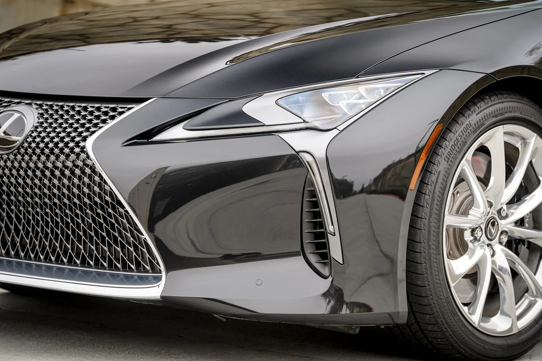 2020 Lexus LC - Image 27 of 31