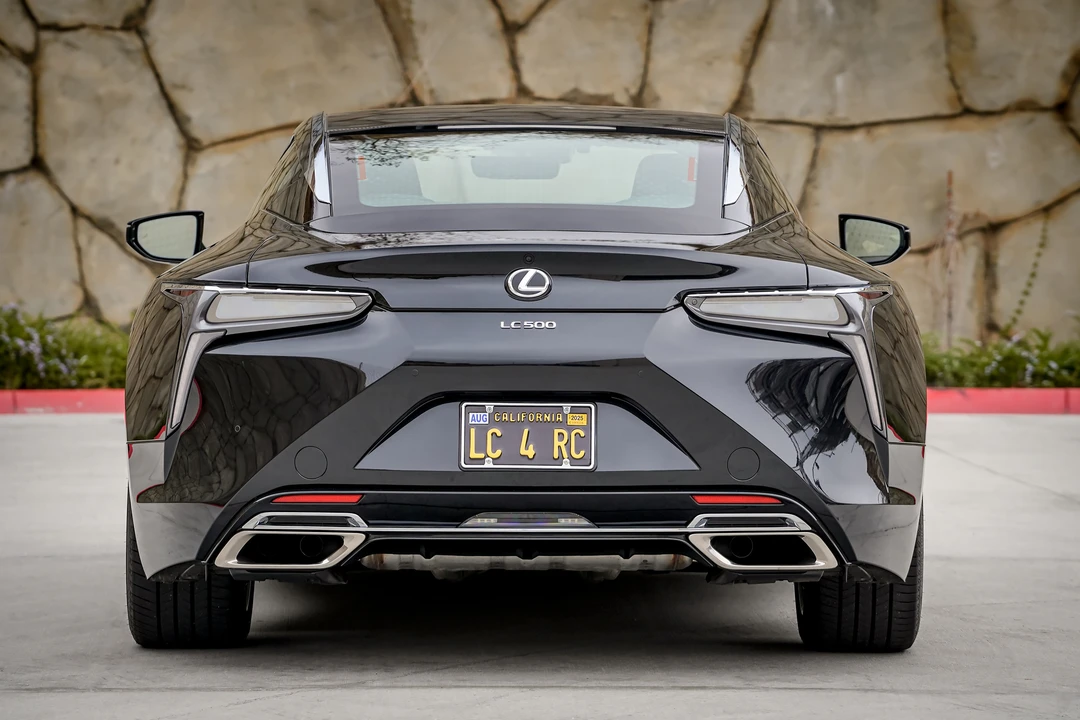2020 Lexus LC - Image 22 of 31