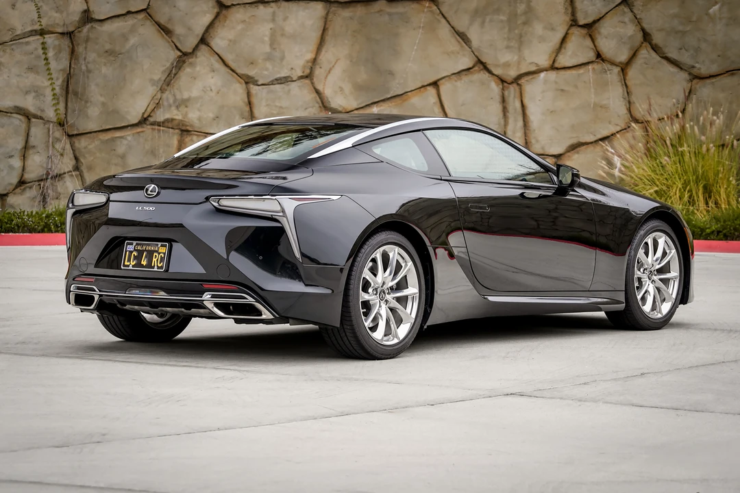 2020 Lexus LC - Image 9 of 31