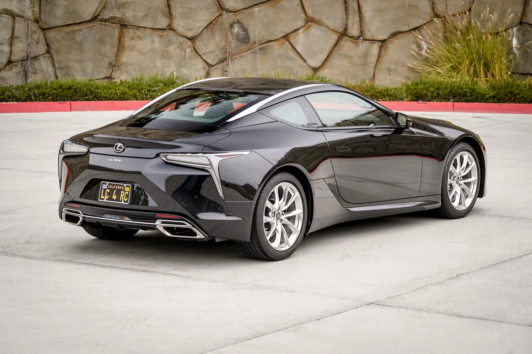 2020 Lexus LC - Image 8 of 31
