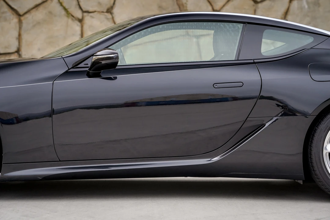 2020 Lexus LC - Image 20 of 31