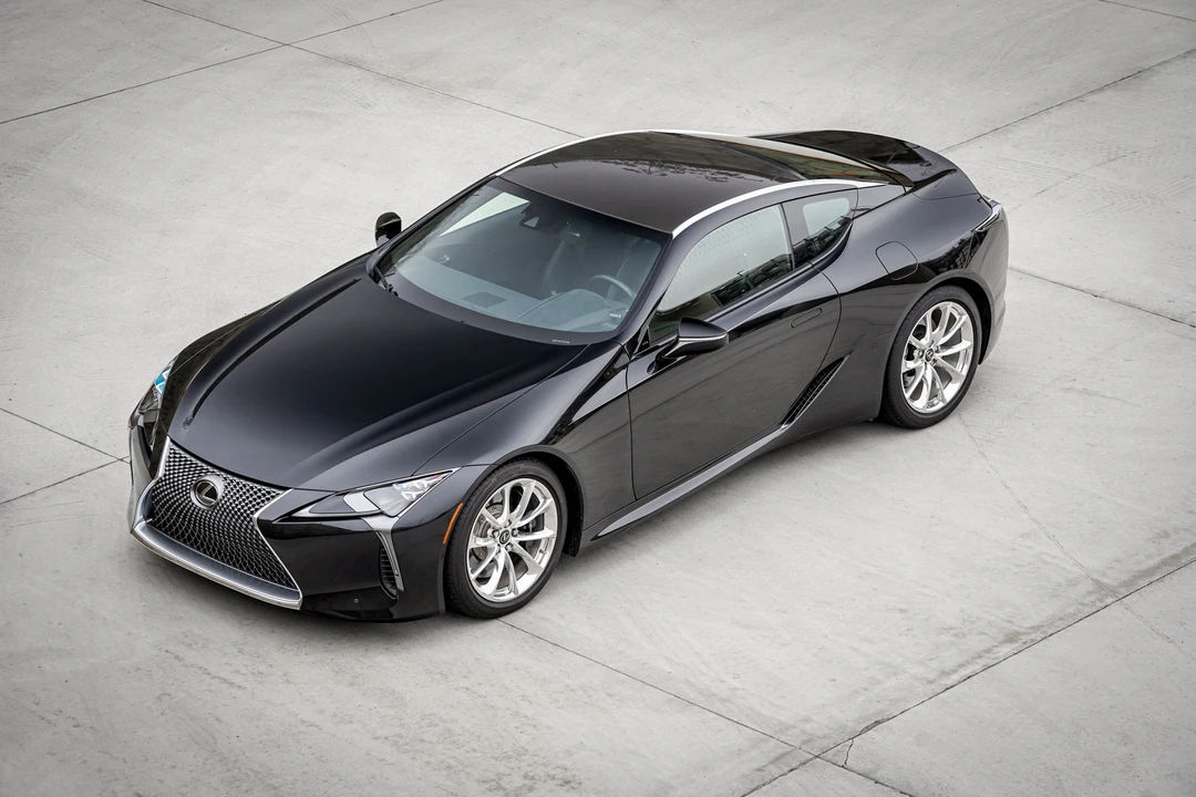 2020 Lexus LC - Image 2 of 31