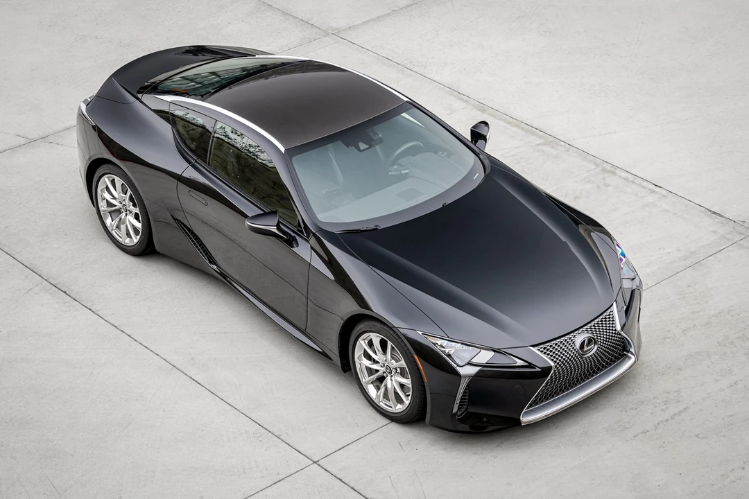 2020 Lexus LC - Image 14 of 31
