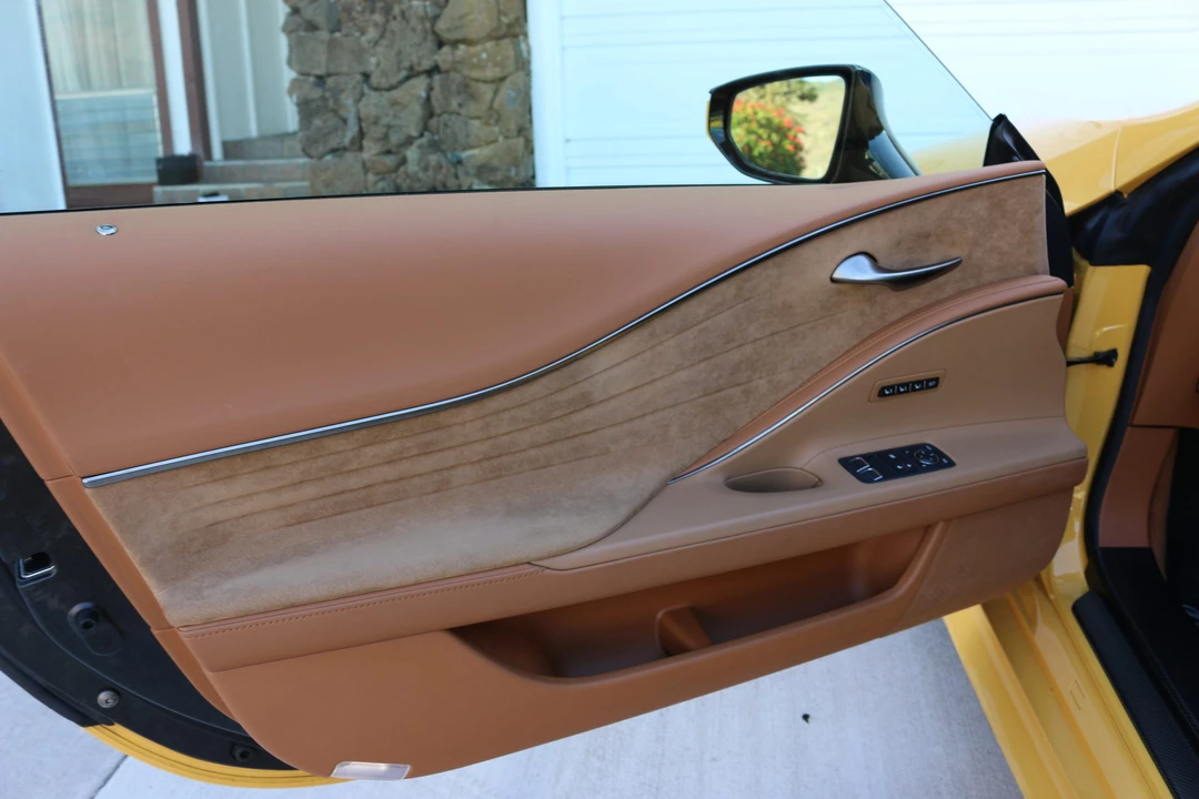 2020 Lexus LC - Image 31 of 31