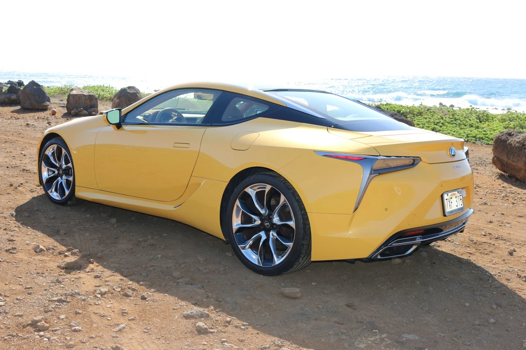 2020 Lexus LC - Image 5 of 31