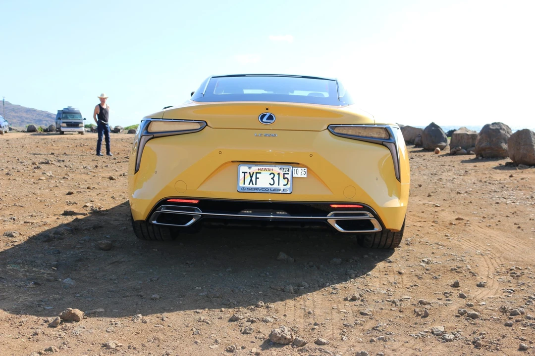 2020 Lexus LC - Image 7 of 31