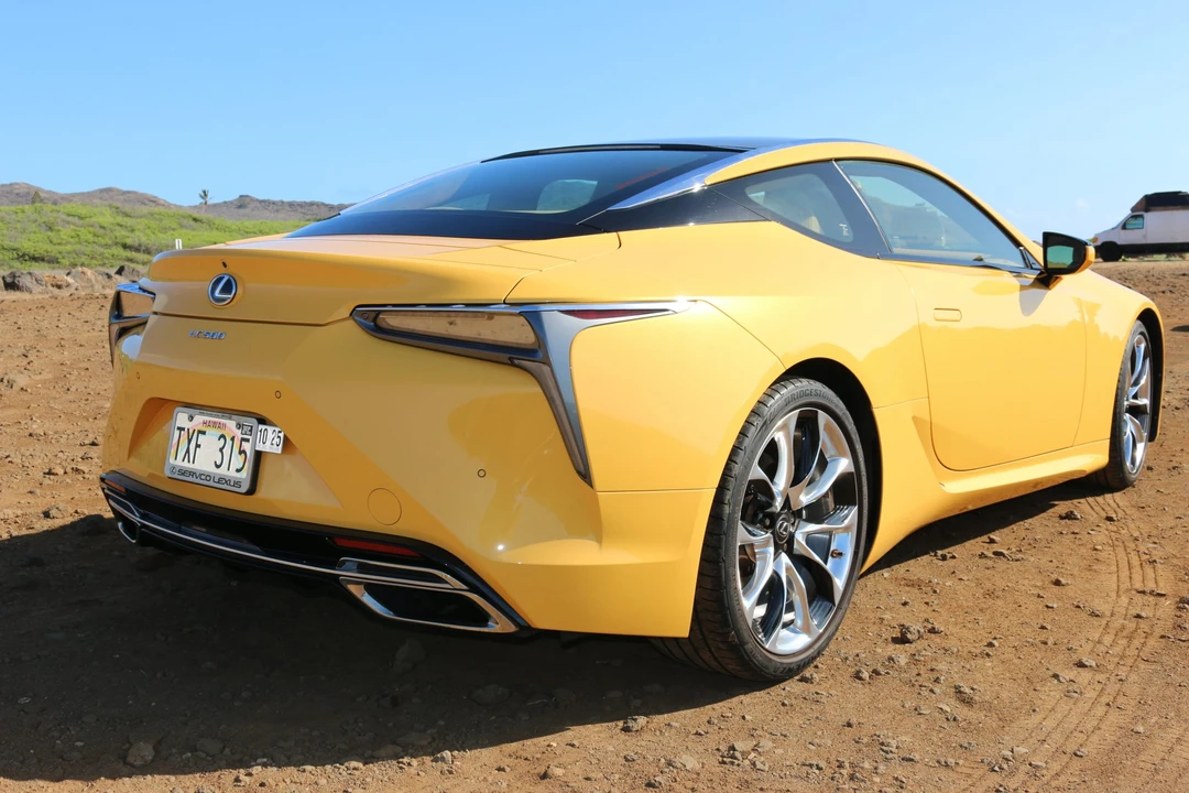 2020 Lexus LC - Image 8 of 31