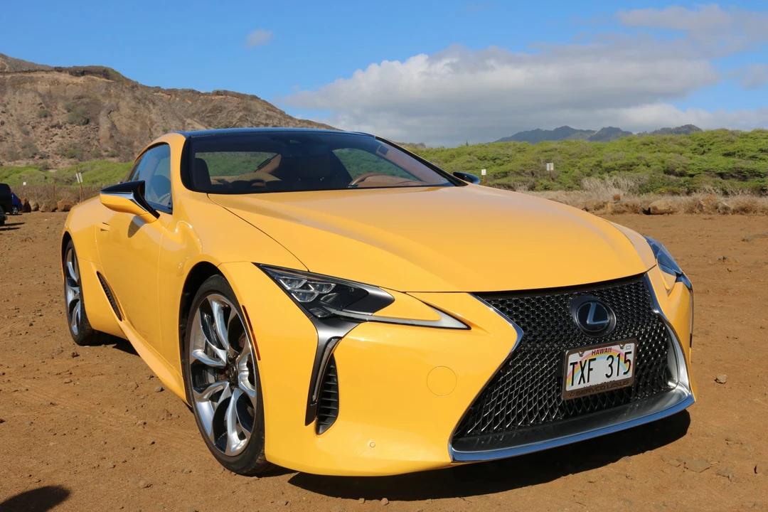 2020 Lexus LC - Image 9 of 31