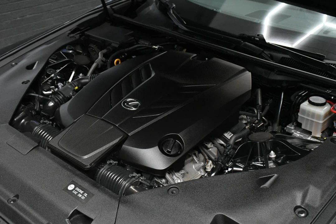 2020 Lexus LC - Image 11 of 31