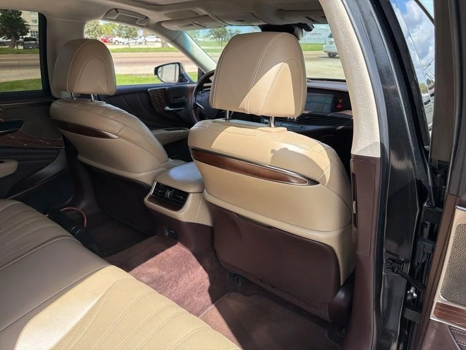 2020 Lexus LS 5th Gen - Image 19 of 20