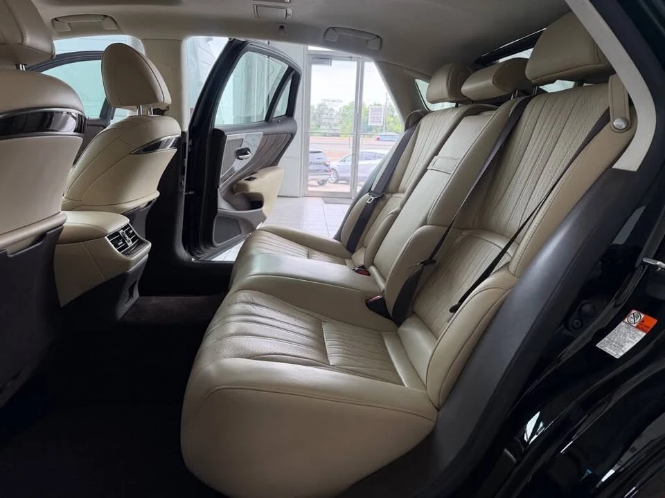 2020 Lexus LS 5th Gen - Image 16 of 20