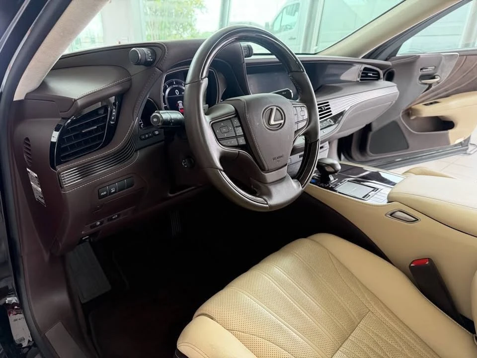 2020 Lexus LS 5th Gen - Image 14 of 20