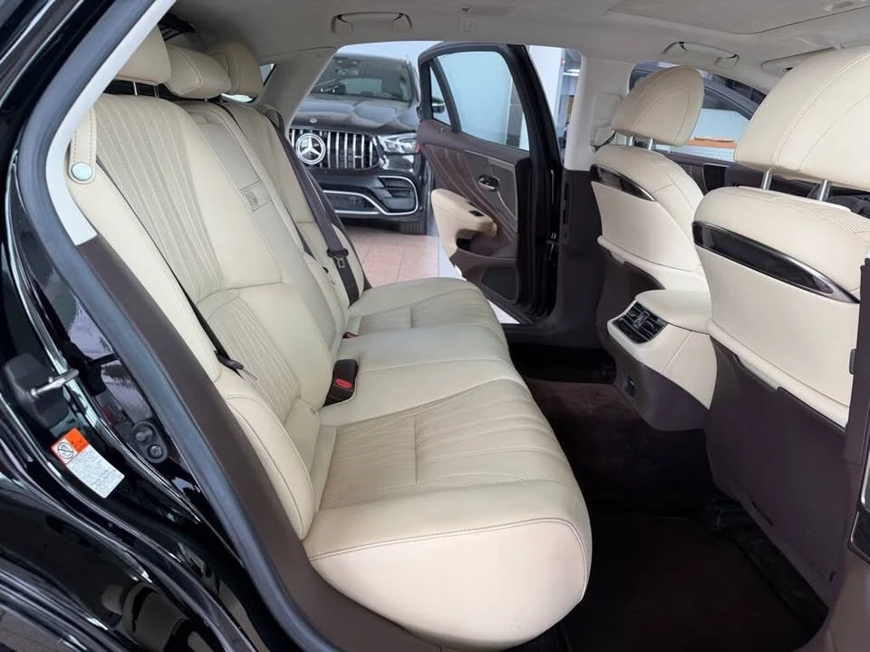2020 Lexus LS 5th Gen - Image 18 of 20