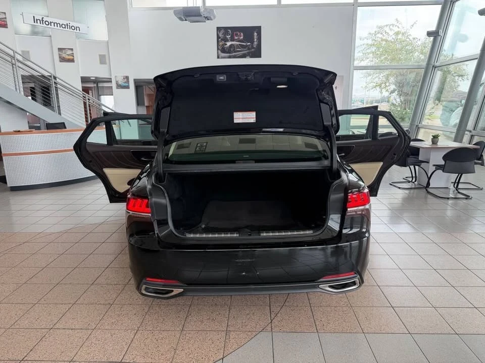 2020 Lexus LS 5th Gen - Image 11 of 20