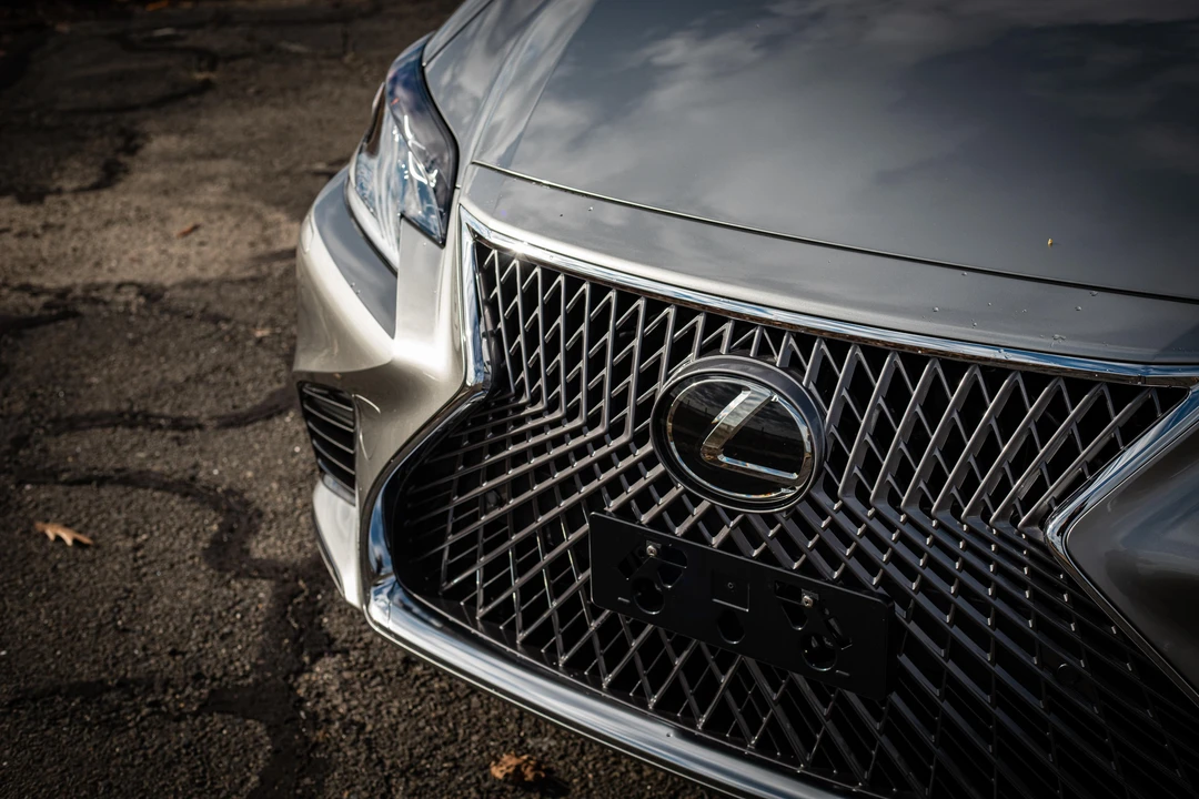 2020 Lexus LS 5th Gen - Image 21 of 31