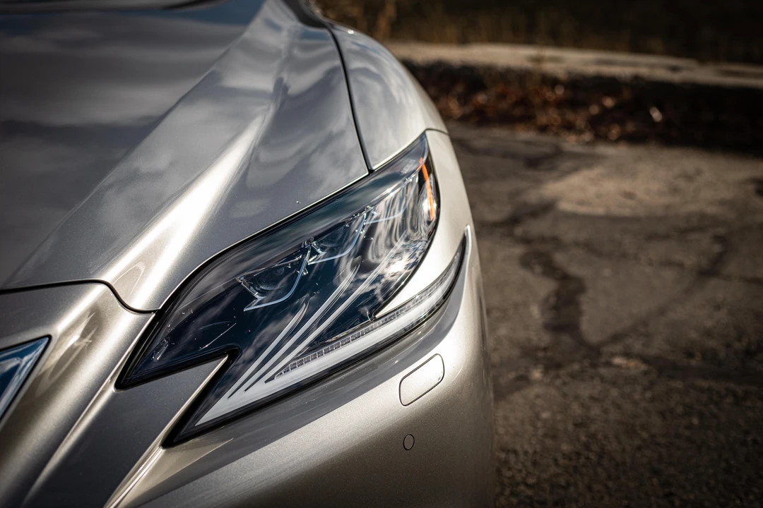 2020 Lexus LS 5th Gen - Image 22 of 31