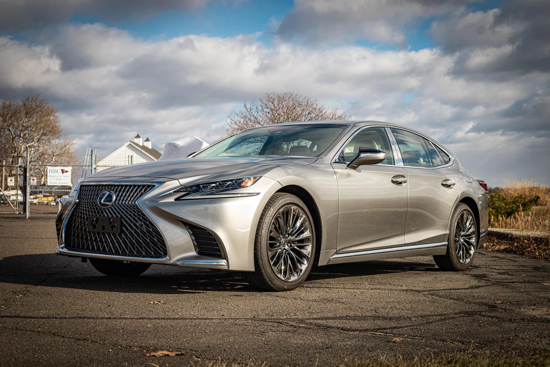 2020 Lexus LS 5th Gen - Image 7 of 31