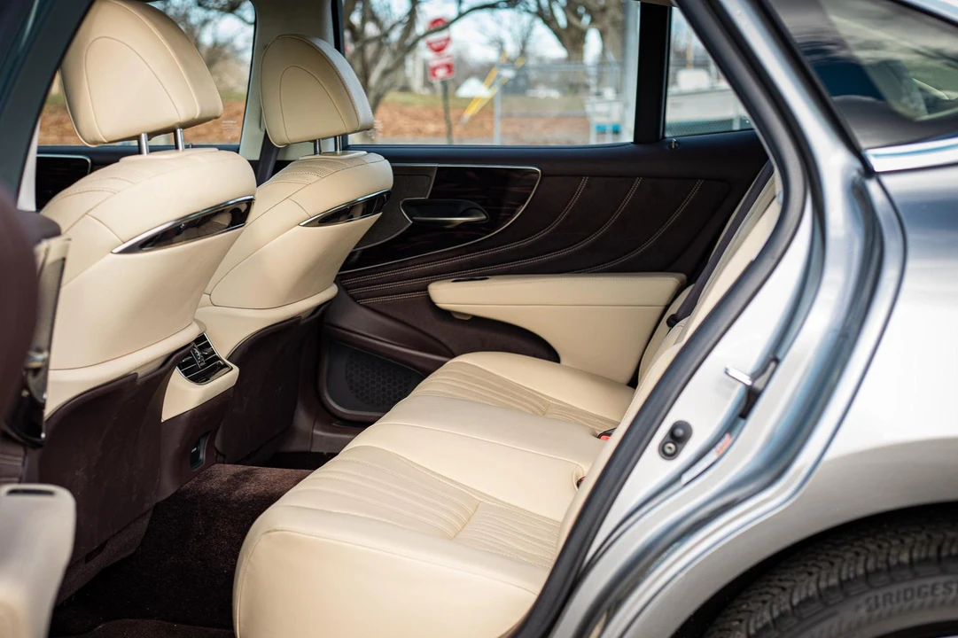2020 Lexus LS 5th Gen - Image 31 of 31