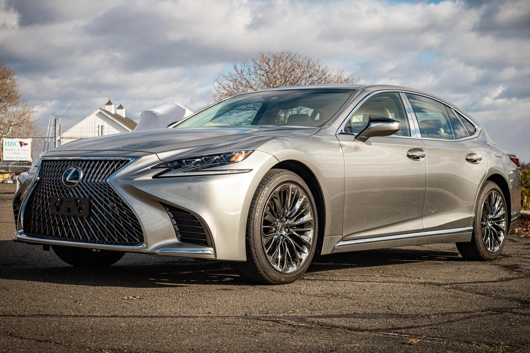 2020 Lexus LS 5th Gen - Image 2 of 31