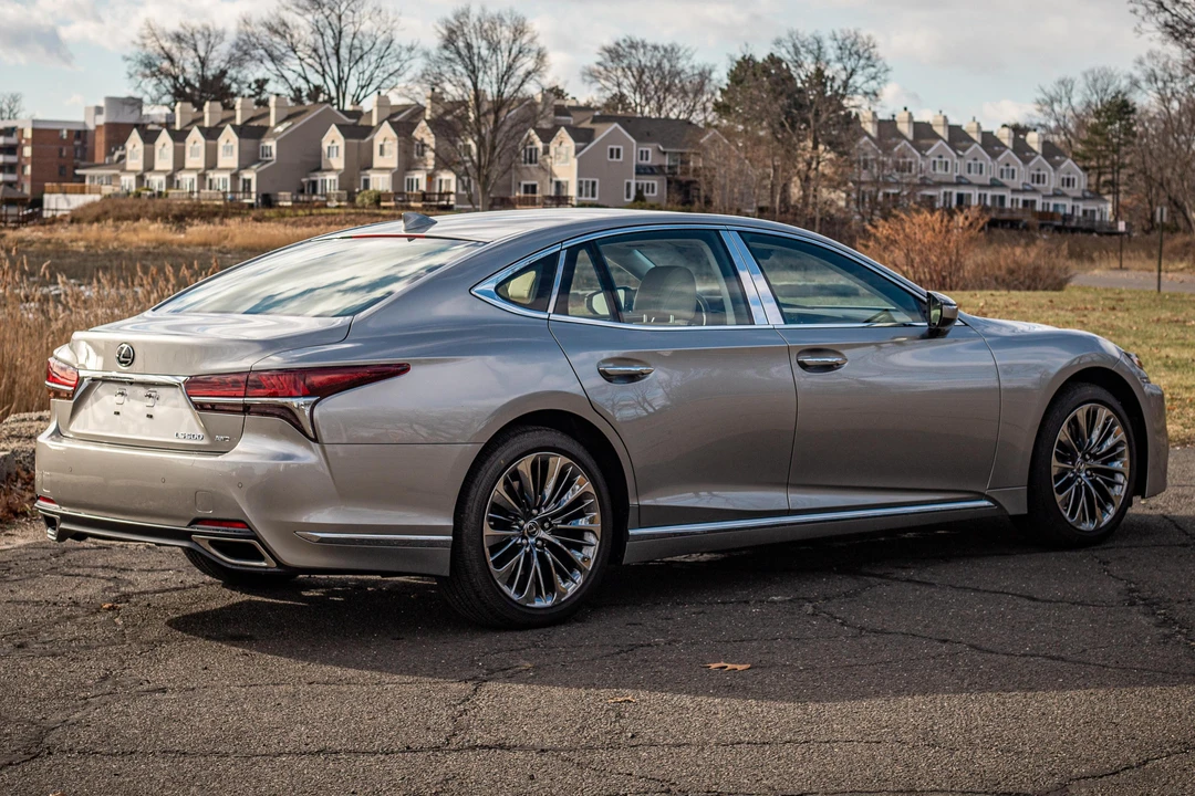2020 Lexus LS 5th Gen - Image 4 of 31