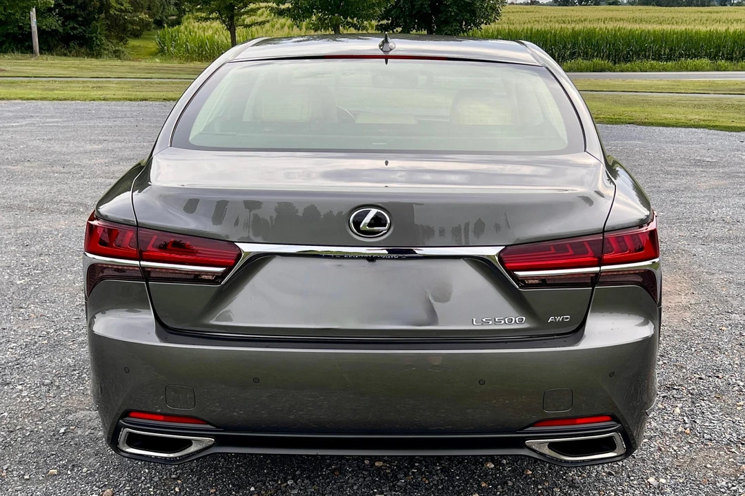 2020 Lexus LS 5th Gen - Image 5 of 31