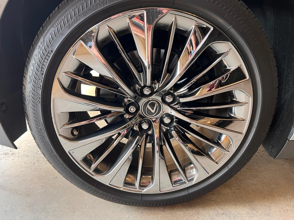 2020 Lexus LS 5th Gen - Image 31 of 31