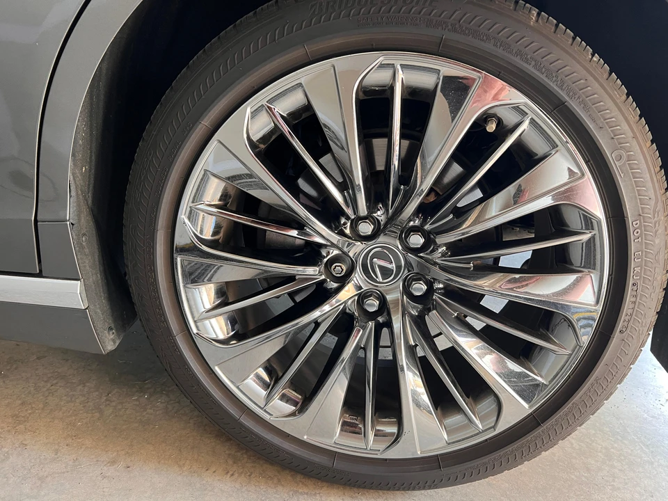 2020 Lexus LS 5th Gen - Image 30 of 31
