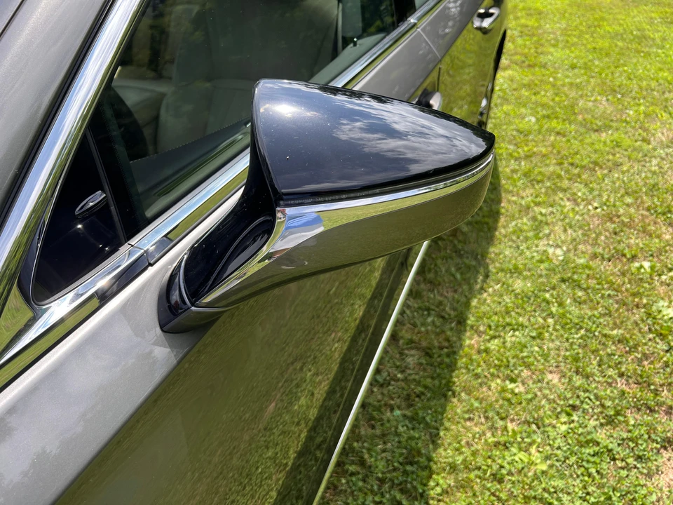 2020 Lexus LS 5th Gen - Image 24 of 31