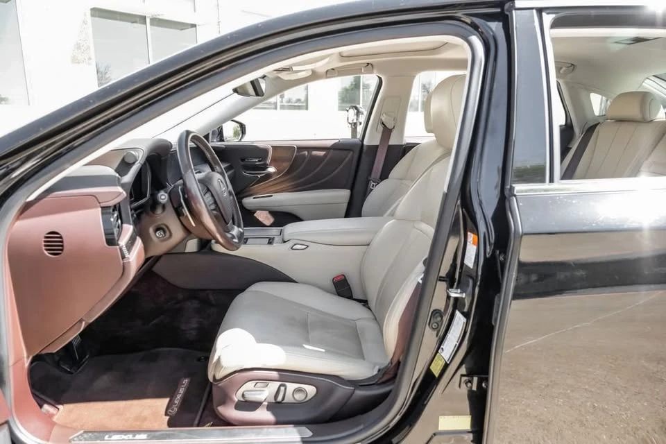 2020 Lexus LS 5th Gen - Image 10 of 18
