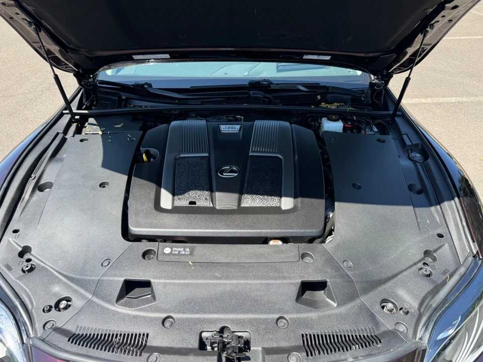 2020 Lexus LS 5th Gen - Image 21 of 22
