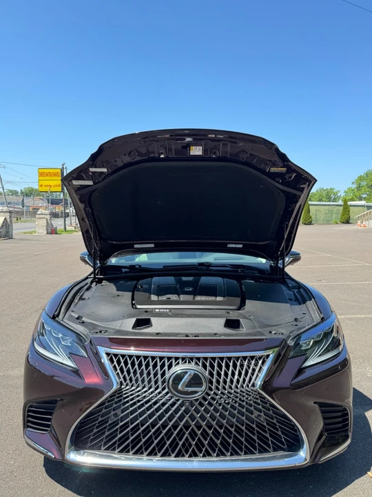 2020 Lexus LS 5th Gen - Image 20 of 22