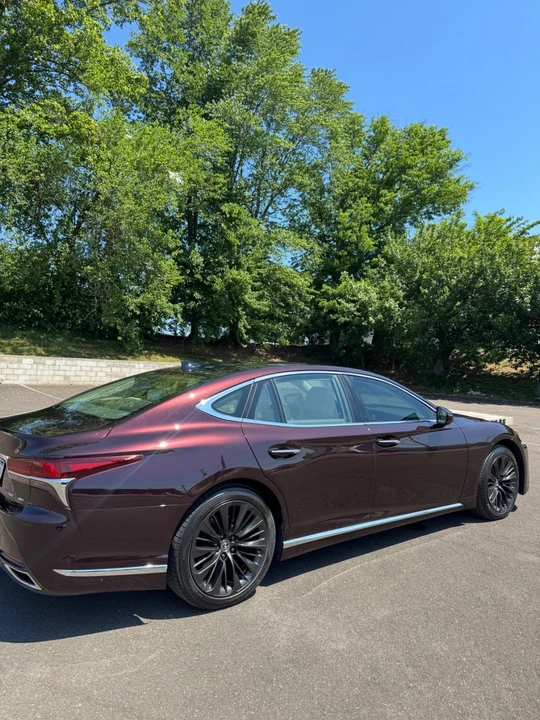 2020 Lexus LS 5th Gen - Image 5 of 22